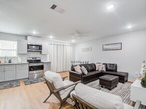 6610 Haight St in Houston, TX - Building Photo - Building Photo