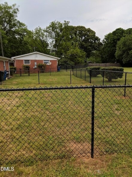 411 Rose Ln in Raleigh, NC - Building Photo - Building Photo