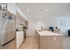 9580 Tower Rd in Burnaby, BC - Building Photo - Building Photo