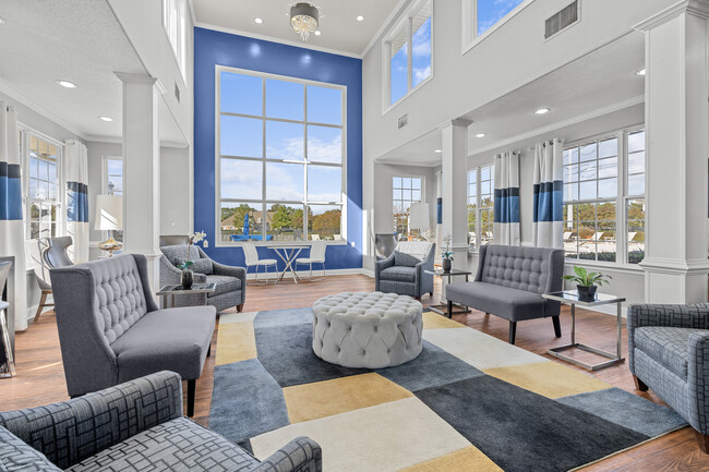 THE LAKES AT TOWN CENTER in Hampton, VA - Building Photo - Interior Photo