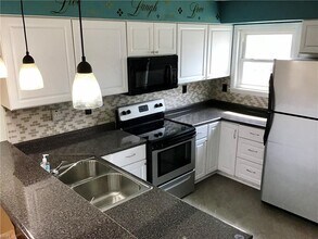 1218 Owl Ct in Virginia Beach, VA - Building Photo - Building Photo