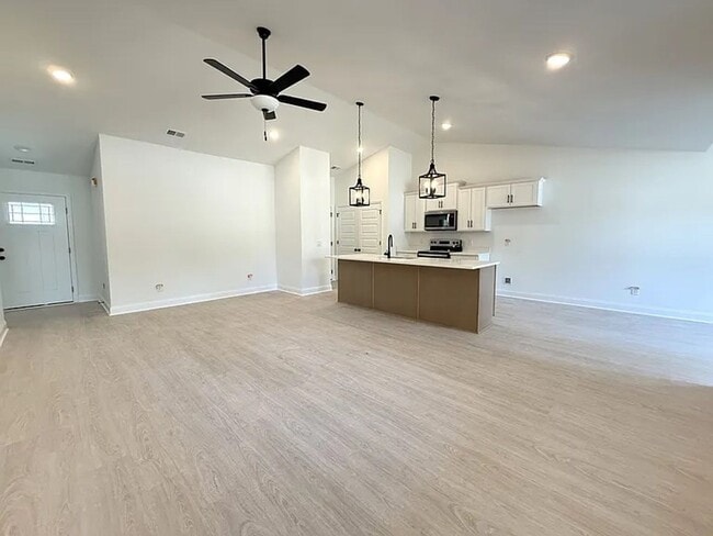 1180 Javier Dr in Springfield, TN - Building Photo - Building Photo