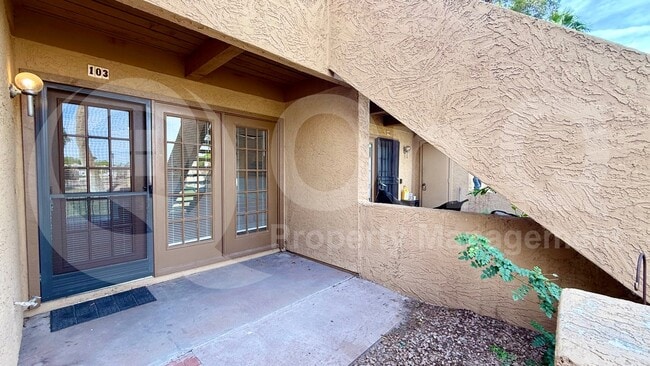 property at 4901 S Calle Los Cerros Dr
