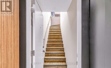 27 Chisholm Ave in Toronto, ON - Building Photo - Building Photo