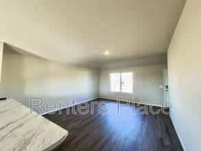 1105 W Lawton Rd in Claremore, OK - Building Photo - Building Photo