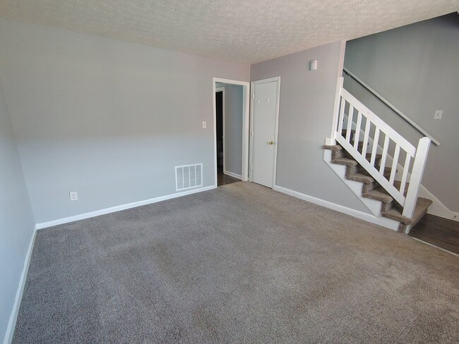 property at 16 Duiguid Dr