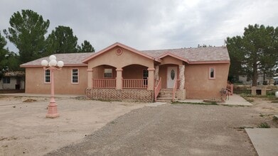304 Calle Al Rumbo in Mesquite, NM - Building Photo - Building Photo