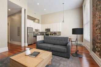 822 Perdido St in New Orleans, LA - Building Photo - Building Photo