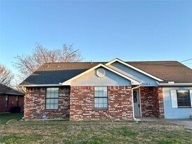 2105 Melody Cir in Kaufman, TX - Building Photo