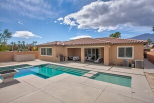 57350 Camino Pacifica in La Quinta, CA - Building Photo