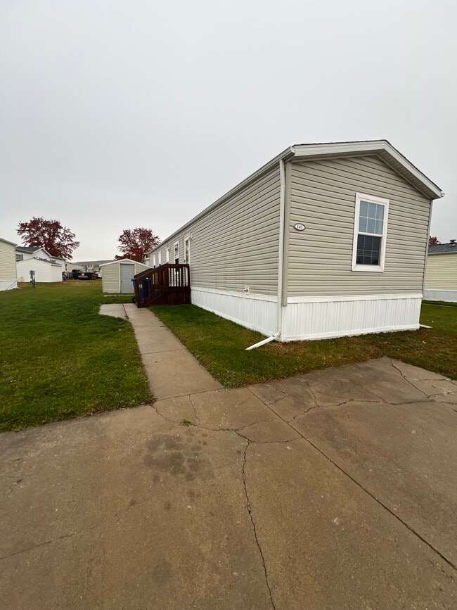 property at 143 Smokey Hill River Ct