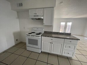 4438 E Dakota Ave in Fresno, CA - Building Photo - Building Photo