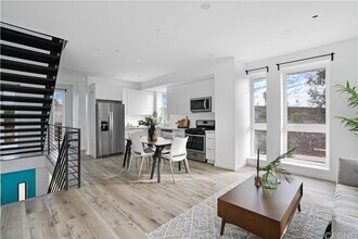837 N Kingsley Dr in Los Angeles, CA - Building Photo - Building Photo