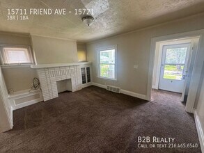 15711 Friend Ave in Maple Heights, OH - Building Photo - Building Photo