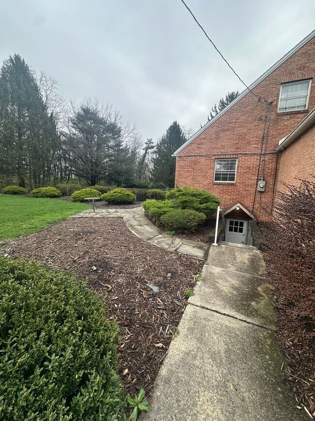 307 N Fayette St in Shippensburg, PA - Building Photo - Building Photo