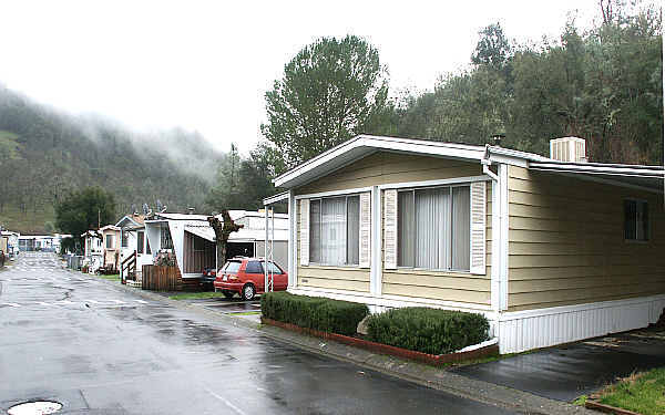 Spanish Flat Mobile Villa in Napa, CA - Foto de edificio