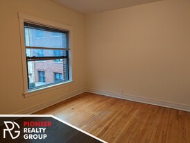 822 W Waveland Ave, Unit S2 in Chicago, IL - Building Photo - Building Photo