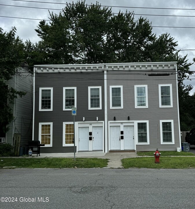 44 N Manning Blvd in Albany, NY - Building Photo