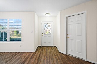 2224 Shady Tree Ln in Conroe, TX - Building Photo - Building Photo