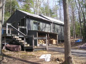 59 Webster Mills Rd Apartments