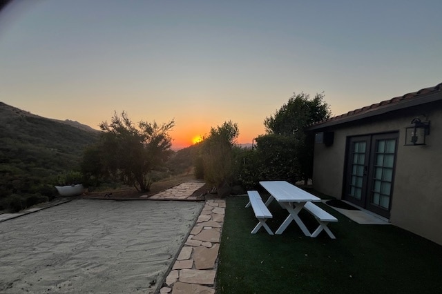 28445 Lewis Pl in Agoura Hills, CA - Building Photo