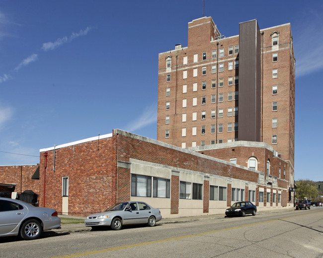 Daugette Towers in Gadsden, AL - Building Photo - Building Photo