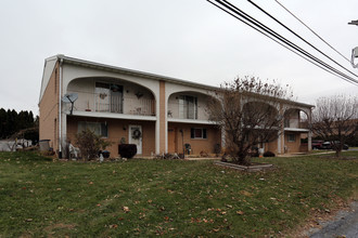 Chestnut Hill Townhouses in Lebanon, PA - Foto de edificio - Building Photo