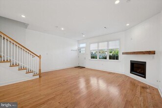 850 W Northwestern Ave in Philadelphia, PA - Building Photo - Building Photo