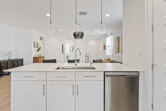 2204 E Kelly Dr in Gilbert, AZ - Building Photo - Building Photo