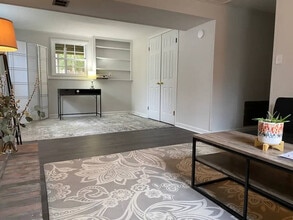 19 Curt Blvd in Saratoga Springs, NY - Building Photo - Building Photo