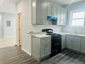 8 Morgan Ave, Unit 1 in Poughkeepsie, NY - Building Photo - Building Photo