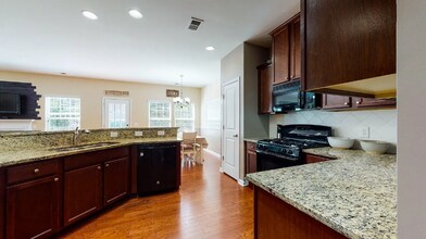 106 Blackwater Way in Moncks Corner, SC - Foto de edificio - Building Photo