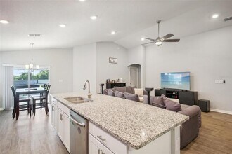 12100 Stone Pine St in Riverview, FL - Building Photo - Building Photo