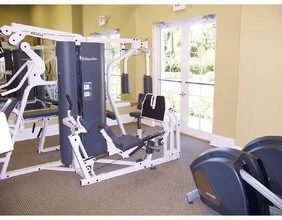1220 Meadows Cir-Unit -1220 in Boynton Beach, FL - Building Photo - Building Photo