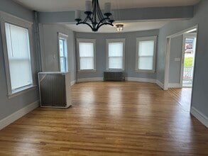 90 Vernon St, Unit 1 in Worcester, MA - Building Photo - Building Photo