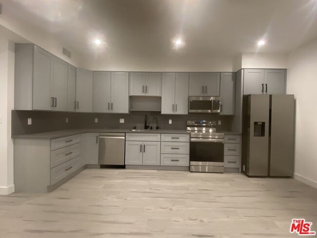 property at 10455 Etiwanda Ave
