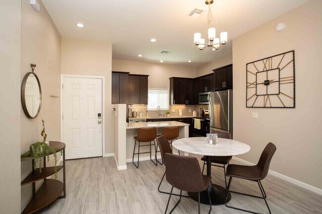 property at 914 W Starr Pass Blvd