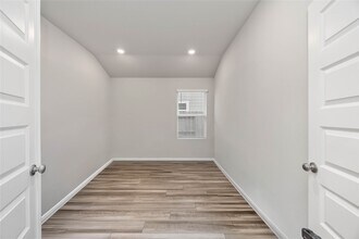 6915 Ventura Dr in Arcola, TX - Building Photo - Building Photo