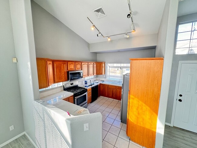 5129 Forest Oaks Dr in Las Vegas, NV - Building Photo - Building Photo