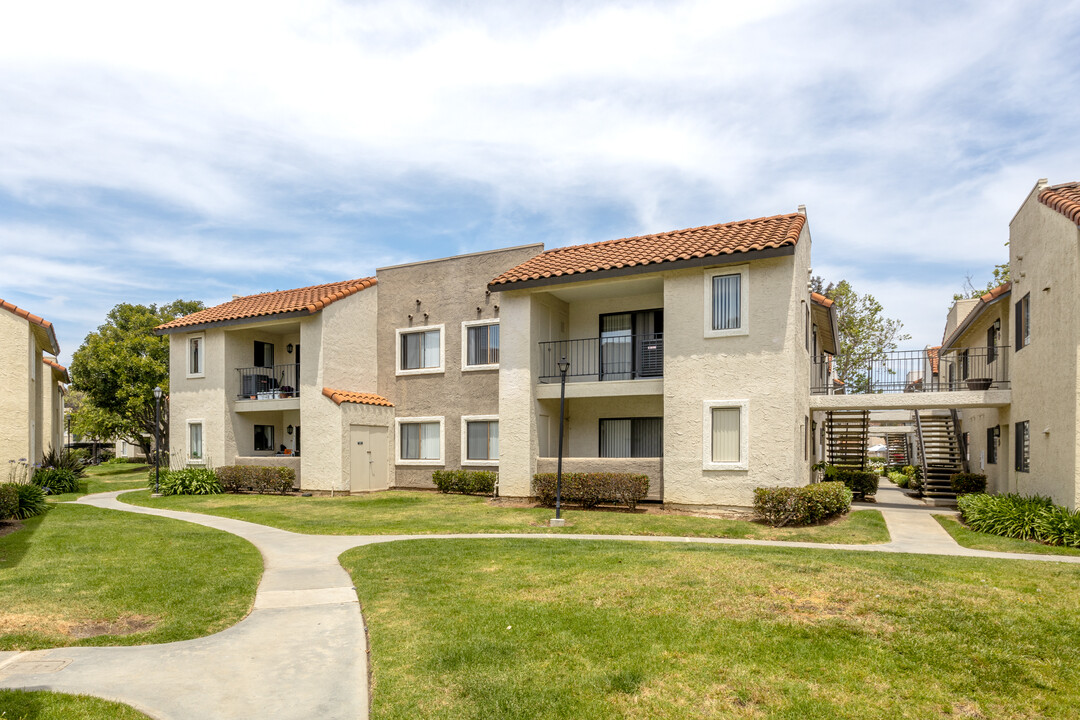 Jade Coast Condominium in San Diego, CA - Building Photo