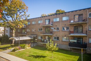 475 Bourke Av in Dorval, QC - Building Photo
