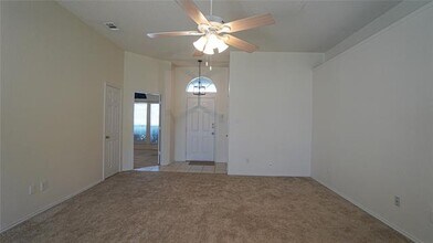 137 Magnolia Ln in Rockwall, TX - Foto de edificio - Building Photo