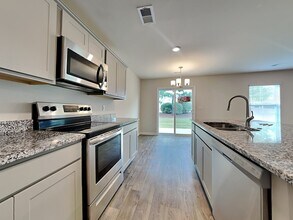 610 Belmont Grn Rd in Columbia, SC - Building Photo - Building Photo