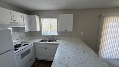 Nottingham in Greensboro, NC - Building Photo - Building Photo