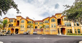 2721 Via Murano in Clearwater, FL - Building Photo