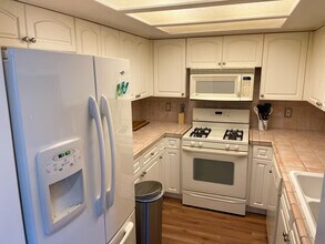 2890 Huntington Blvd in Fresno, CA - Building Photo - Building Photo