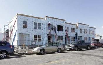 202-218 E 45th Ave in Denver, CO - Foto de edificio - Building Photo