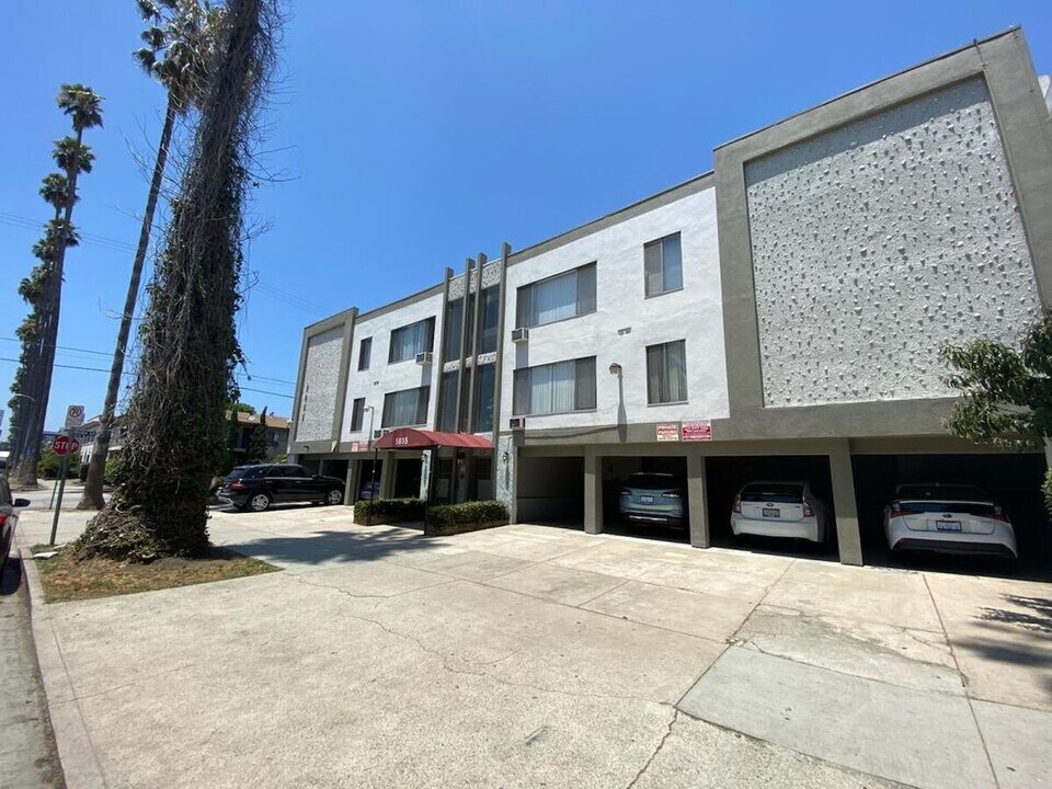 5855 Carlton Way in Los Angeles, CA - Building Photo