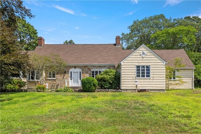 property at 615 Wakefield St