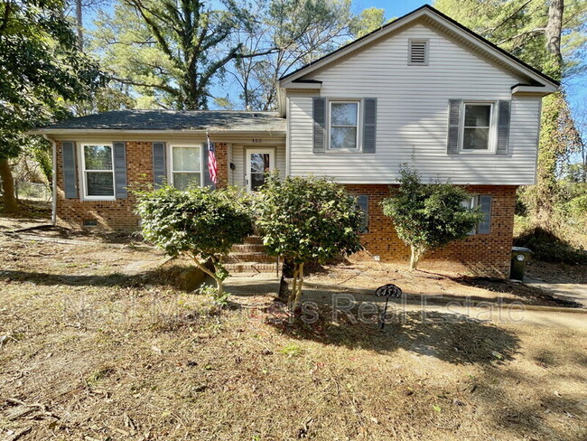 property at 452 Cloverhill Pl